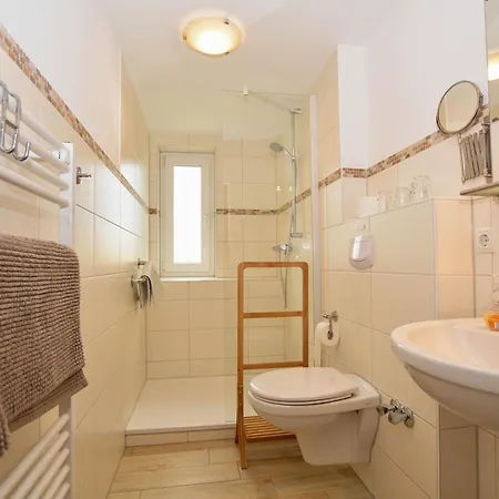 Haus Koehler 4 *